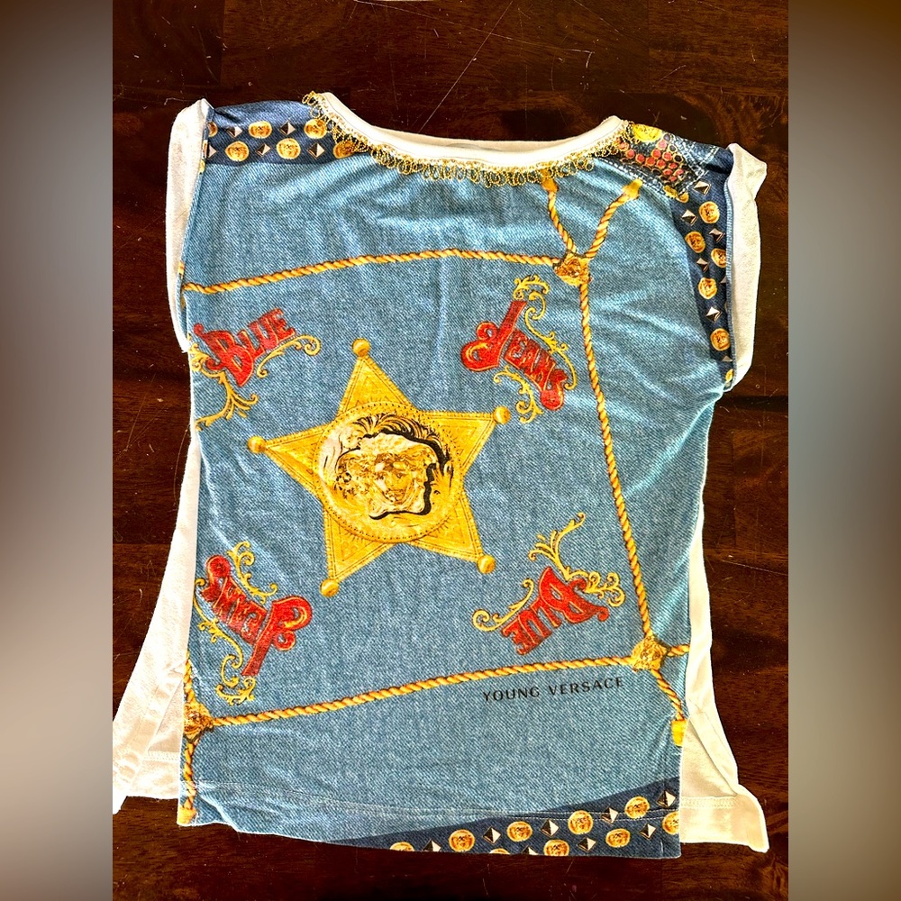 Authentic Young Versace T Shirt white + print size 6Y